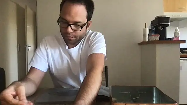 Funnyjul31 online show from 04-04-26, 10:46