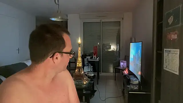 Funnyjul31 online show from 04-18-26, 07:07