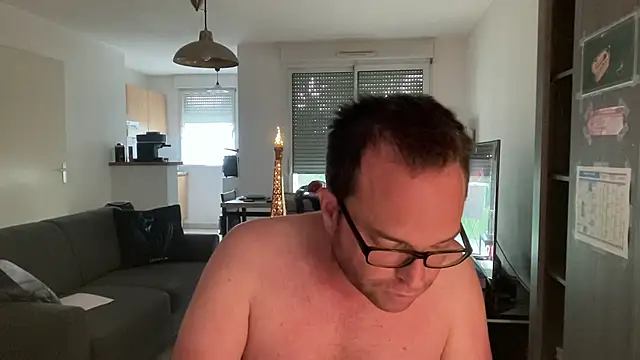 Funnyjul31 online show from 04-22-26, 04:41