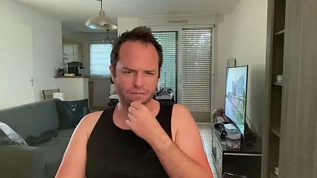 Funnyjul31 online show from 05-17-26, 02:24