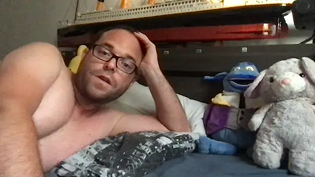 Funnyjul31 online show from 05-29-26, 06:50