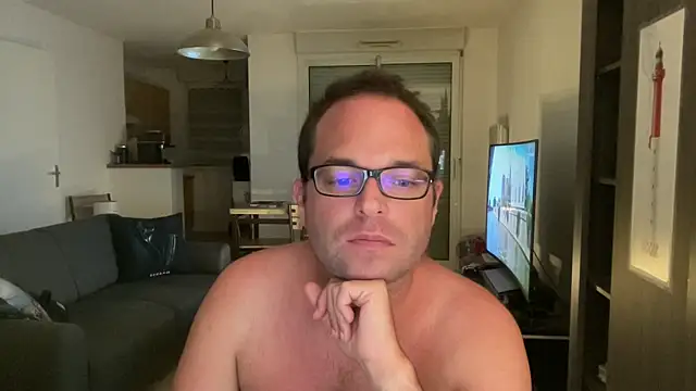 Funnyjul31 online show from 06-19-26, 04:33