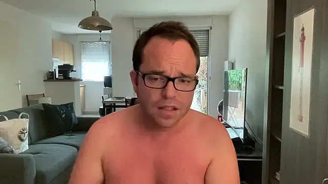 Funnyjul31 online show from 06-28-26, 04:57