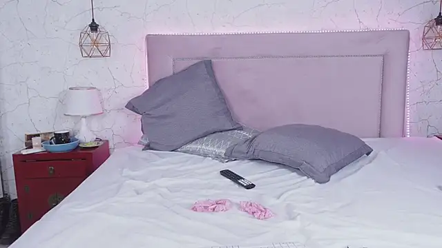 Snapshot of MillaBlis chatting on 03-17-25, 11:11 MillaBlis online show from 03-17-25, 11:11