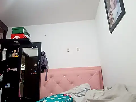 Snapshot of kelmont chatting on 09-21-25, 03:13 kelmont online show from 09-21-25, 03:13