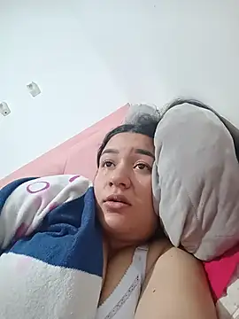 Snapshot of kelmont chatting on 10-25-25, 01:02 kelmont online show from 10-25-25, 01:02