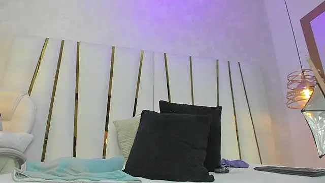 violet gray  online show from 03-19-26, 10:08