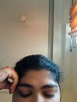 naina78910 online show from 02-18-25, 09:43