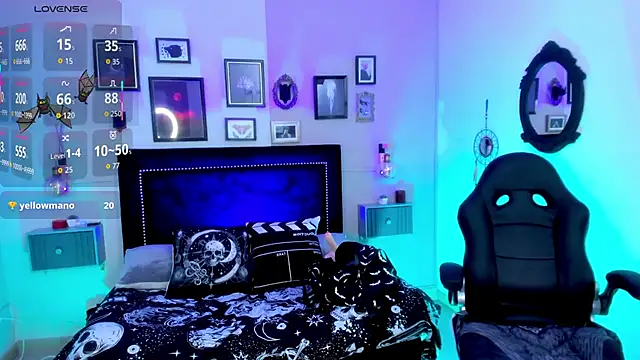 IsisRaichuu  online show from 09-22-25, 08:44