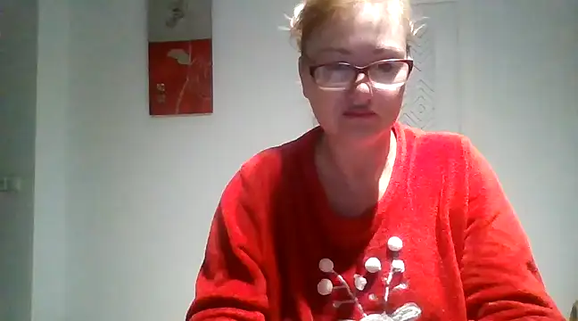 Snapshot of Luzia-Sal chatting on 02-02-25, 04:26 Luzia-Sal online show from 02-02-25, 04:26