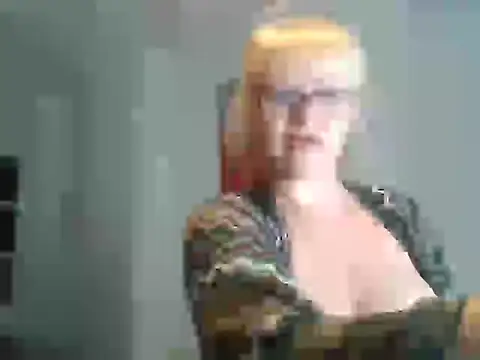 Snapshot of Luzia-Sal chatting on 02-22-25, 08:07 Luzia-Sal online show from 02-22-25, 08:07