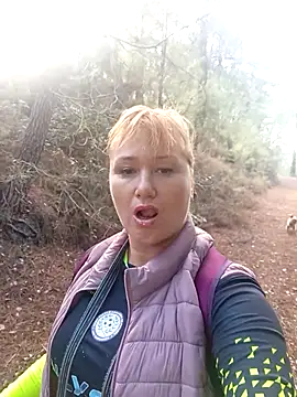 Snapshot of Luzia-Sal chatting on 10-26-25, 08:53 Luzia-Sal online show from 10-26-25, 08:53