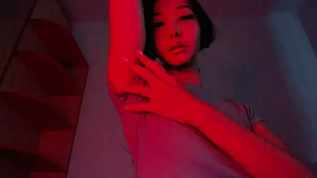 Fudzik0 online show from 08-04-26, 05:21