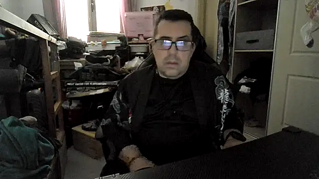 Usame como quieras online show from 12-18-25, 01:39