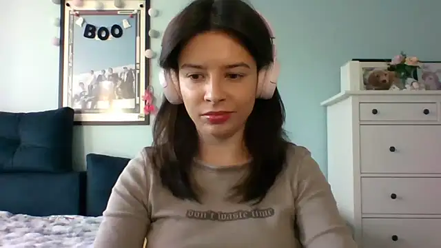 LariceSexy online show from 10-31-25, 01:12