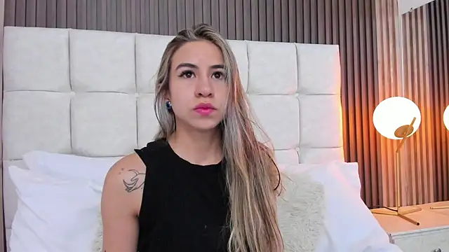 Ariana greenblat online show from 04-15-26, 05:31