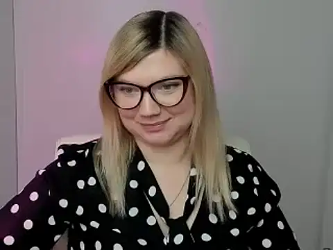 Lola moree online show from 10-10-25, 05:45