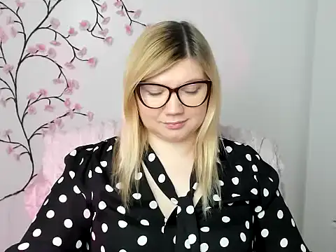 Lola moree online show from 12-18-25, 12:44