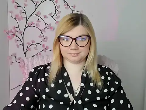 Lola moree online show from 05-17-26, 11:39