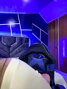 Melody rousse  online show from 10-10-25, 07:02