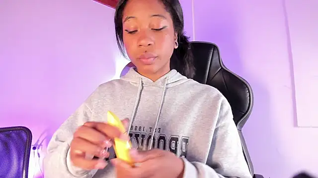 Zaira Rose  online show from 10-29-25, 01:57