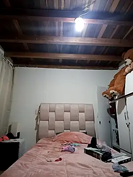 Zaira Rose  online show from 04-17-26, 12:02