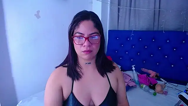 hornny cougar online show from 09-13-25, 03:06