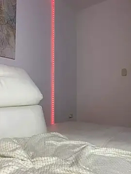 eileensophi online show from 03-10-25, 06:05