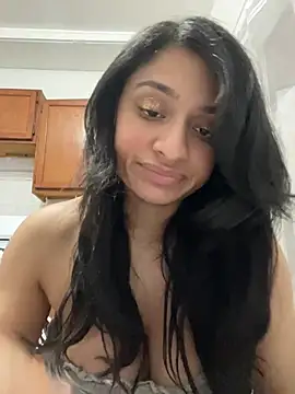 Snapshot of Cristinasunny chatting on 06-11-26, 02:22 Cristinasunny online show from 06-11-26, 02:22