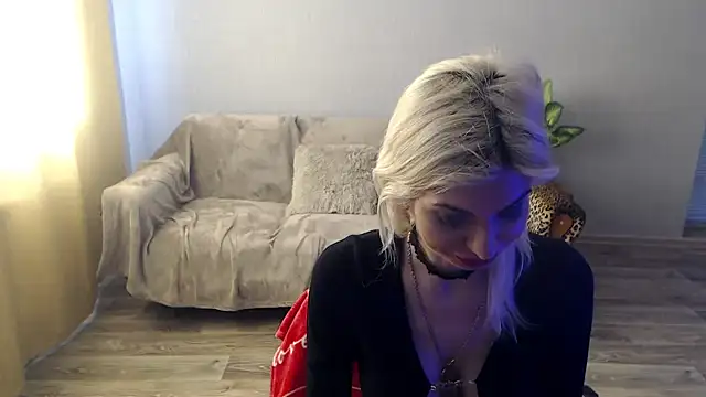 SexyBeatriice online show from 03-29-26, 06:24