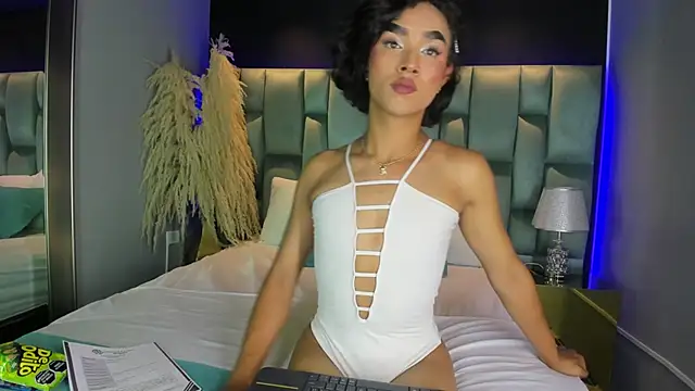 AliDiaz  online show from 02-05-25, 07:42