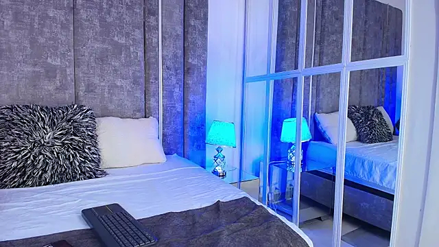 AliDiaz  online show from 01-17-26, 07:06