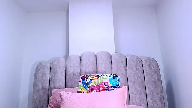 sharlott miller online show from 12-04-25, 11:52