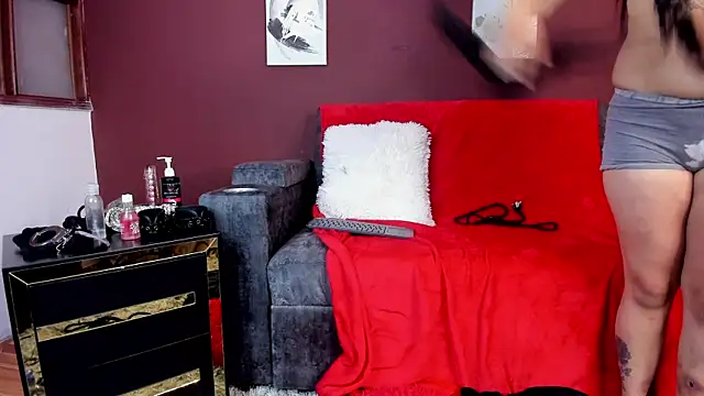 SOPHI WOLFF online show from 02-04-25, 11:06