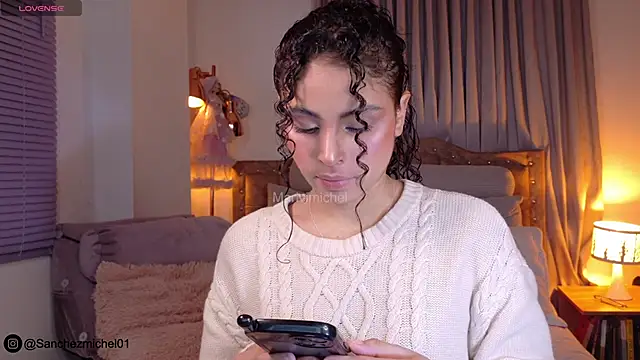 Marivimichel1 online show from 11-17-25, 05:02