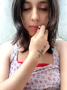 Maiden-Hot online show from 12-03-25, 06:50