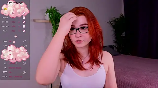 Snapshot of Anncouette_ chatting on 02-25-25, 07:42 Anncouette  online show from 02-25-25, 07:42