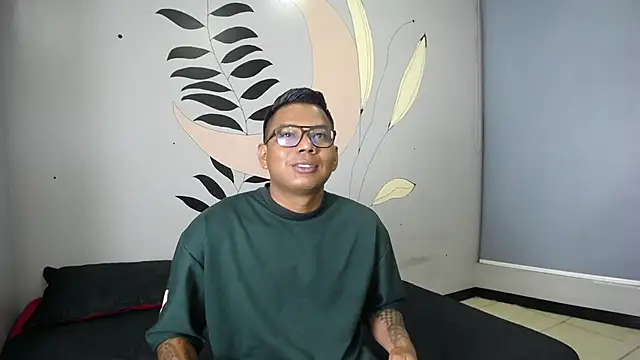 Snapshot of Saipadpuer30 chatting on 02-07-25, 02:50 Saipadpuer30 online show from 02-07-25, 02:50
