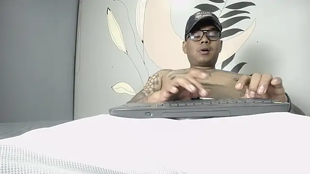 Snapshot of Saipadpuer30 chatting on 02-15-25, 06:44 Saipadpuer30 online show from 02-15-25, 06:44