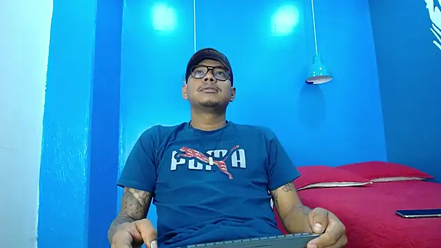 Snapshot of Saipadpuer30 chatting on 02-28-25, 03:48 Saipadpuer30 online show from 02-28-25, 03:48
