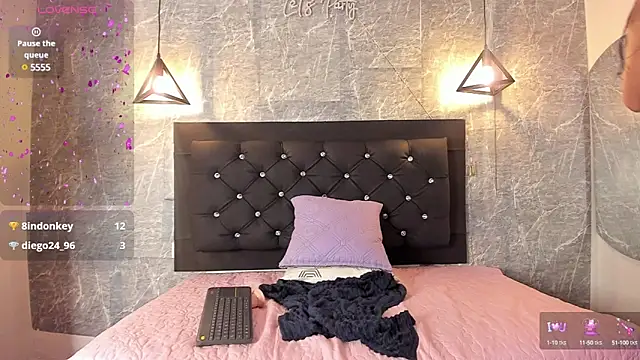 Snapshot of emberhodson chatting on 03-10-25, 07:50 emberhodson online show from 03-10-25, 07:50