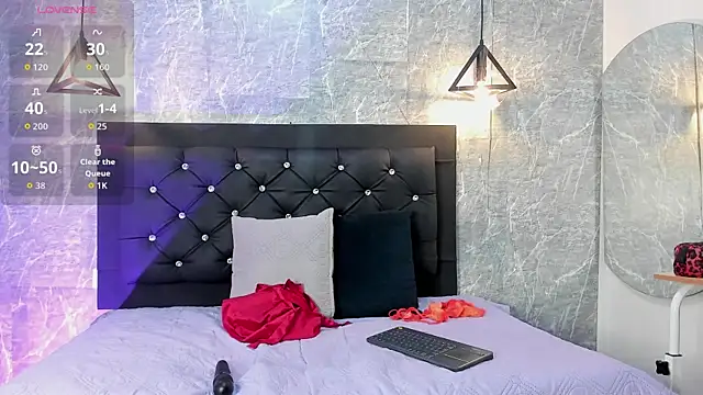 Snapshot of emberhodson chatting on 09-30-25, 11:26 emberhodson online show from 09-30-25, 11:26