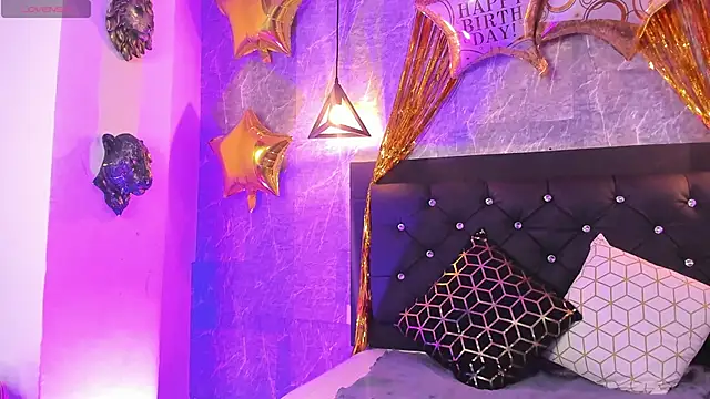 Snapshot of emberhodson chatting on 10-09-25, 11:30 emberhodson online show from 10-09-25, 11:30