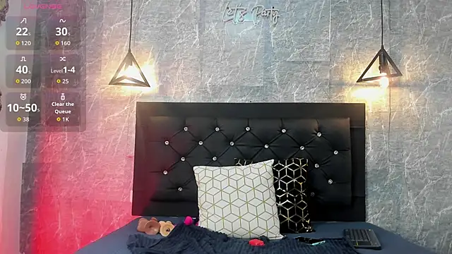 Snapshot of emberhodson chatting on 10-10-25, 12:04 emberhodson online show from 10-10-25, 12:04