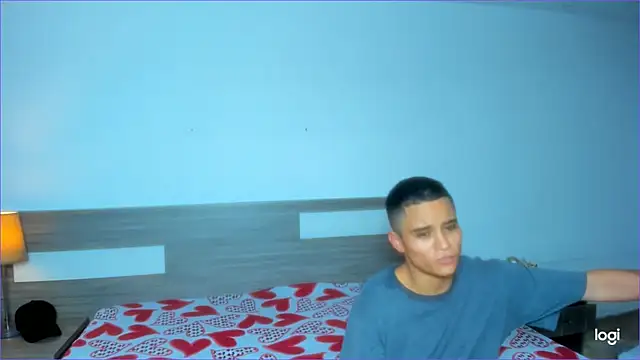 Liiamthompson online show from 10-30-25, 07:36