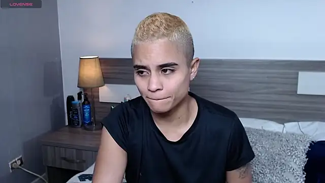 Liiamthompson online show from 01-15-26, 09:40