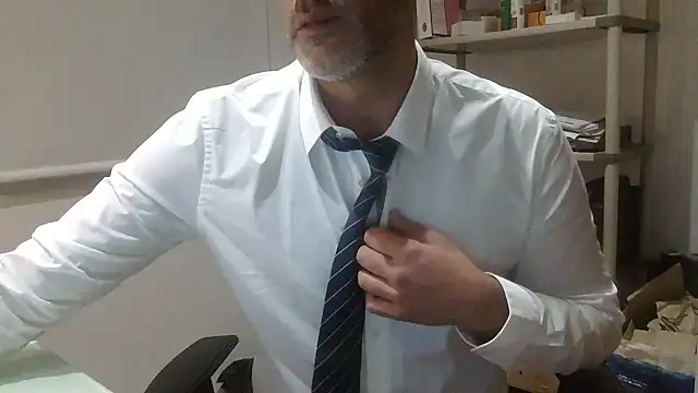 66MA69 online show from 04-18-26, 05:44