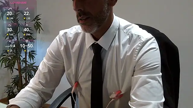 66MA69 online show from 06-20-26, 04:32