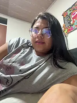 viccky vick online show from 02-12-25, 04:33