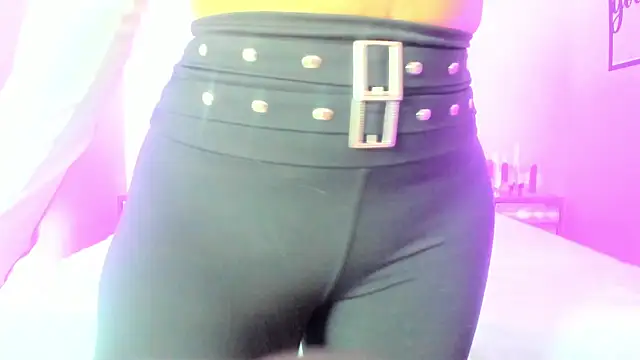 nicolee millerr online show from 11-29-25, 12:19